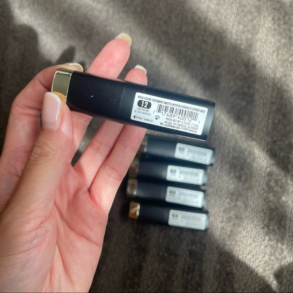 Milani Bold Color Statement Matte Lipstick - Picture 2 of 5